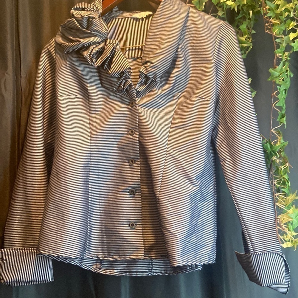 🌎Gorgeous Holy G Blouse